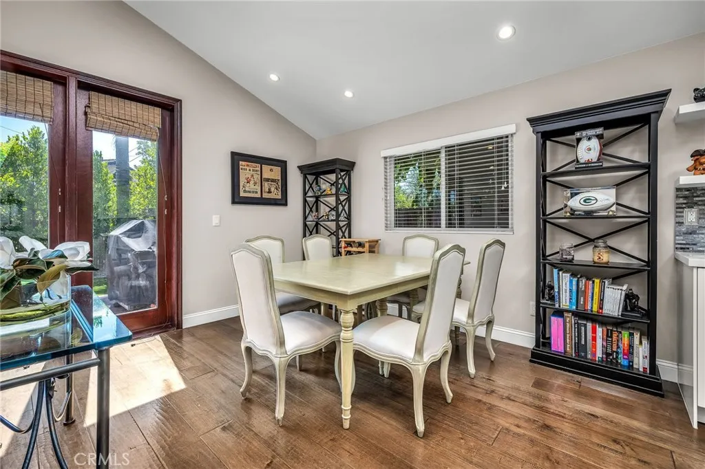 Encino, California 91316, United States, 3 Bedrooms Bedrooms, ,3 BathroomsBathrooms,Residential,Active,173600