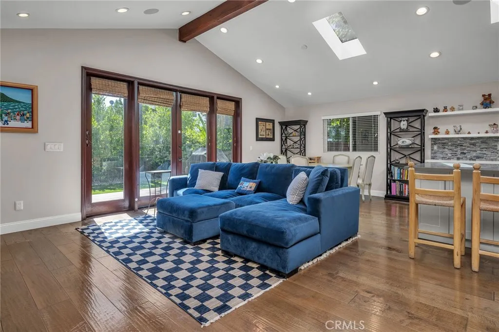 Encino, California 91316, United States, 3 Bedrooms Bedrooms, ,3 BathroomsBathrooms,Residential,Active,173600