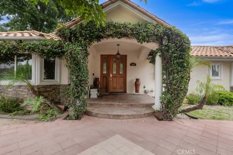 Photo of 8836 Enfield Avenue, Sherwood Forest, CA 91325 (MLS # SR26103779)