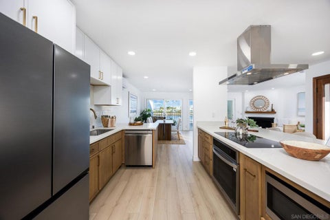 Photo of 38 Antigua Ct Ct, Coronado, CA 92118 (MLS # 260010097SD)