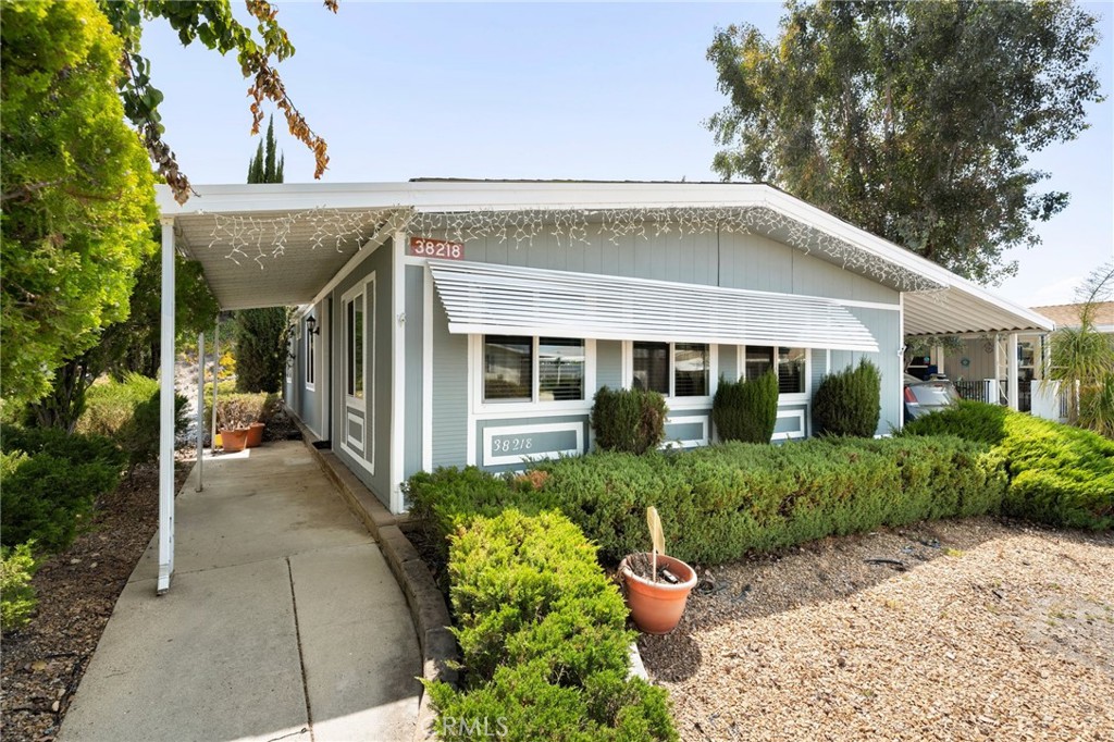 Discover this beautifully maintained, single-story home nestled in the highly desirable 55+ community of Warm Spring Knolls in Murrieta. Perfectly situated in a quiet, friendly neighborhood with plenty of activities to enjoy, this residence offers comfort, convenience, and a welcoming atmosphere.
As you step inside, you'll immediately notice the open layout filled with abundant natural light. The well-equipped kitchen includes a refrigerator that remains with the home, making moving in easy. The spacious master bedroom features a recently added walk-in sit-down tub for easy access, enhancing comfort and safety.
This home boasts two generous bedrooms and two full bathrooms, along with a private indoor laundry room where the washer and dryer will also convey. Throughout the home, ceiling fans help keep you comfortable, complemented by stylish vinyl wood-like flooring and plush carpeting in the bedrooms.
Enjoy outdoor relaxing on the covered side patio, or take advantage of the recently refurbished large shed in the backyard. The home is built on a 433 foundation, ensuring it's financeable. Recent upgrades include a roof replaced approximately 8 years ago, water heater replaced 3yrs ago and upgraded double-pane windows for energy efficiency.
Located close to shopping, hospitals, and major freeways, this home combines convenience with a vibrant community lifestyle. The clubhouse offers a variety of activities to suit your interests, making this an ideal place to enjoy your retirement years.
Come see this beautiful home and friendly neighborhood in person — your new chapter awaits!
