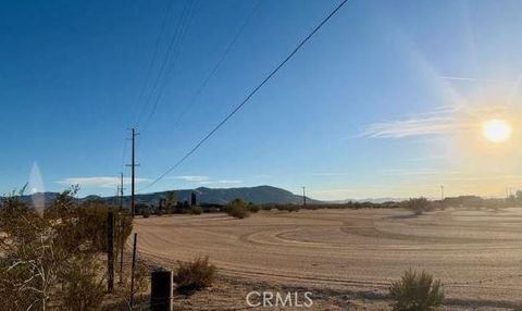 Photo of 23585 Bear Valley Rd, Apple Valley, CA 92308 (MLS # HD26082538)
