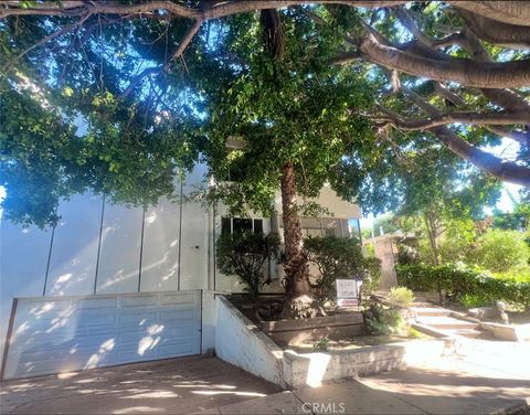 1813 9th Street Santa Monica CA 90404