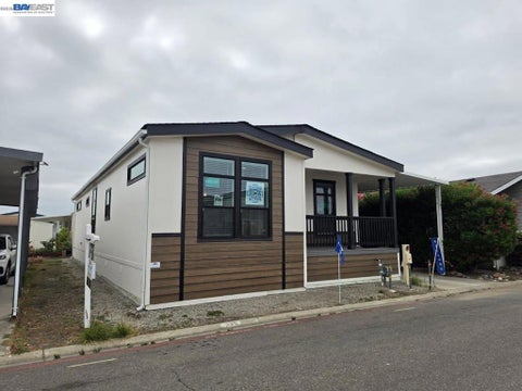 Photo of 1220 Tasman Dr, Sunnyvale, CA 94089 (MLS # 41146663)