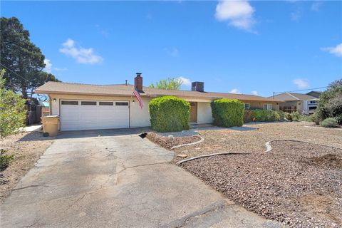 Photo of 16783 Mission St, Hesperia, CA 92345 (MLS # HD26062093)
