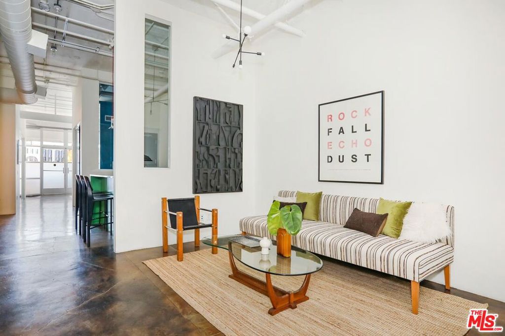 530 Molino Street 111