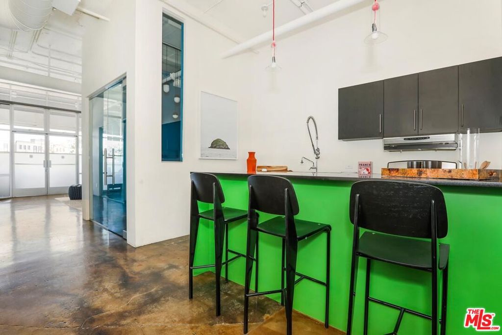 530 Molino Street 111
