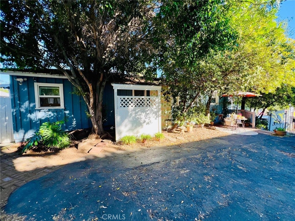 408 N Pico ave
