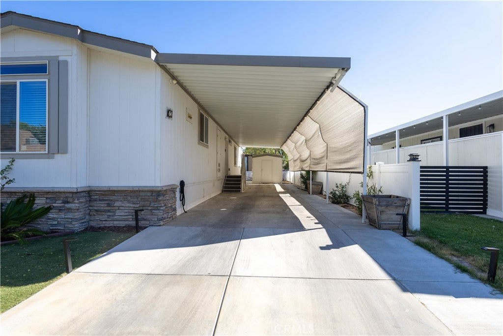 2121 E Avenue I 23