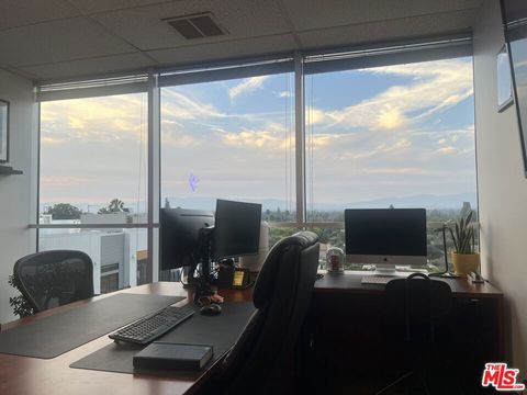 16133 Ventura Boulevard 700 Encino CA 91436