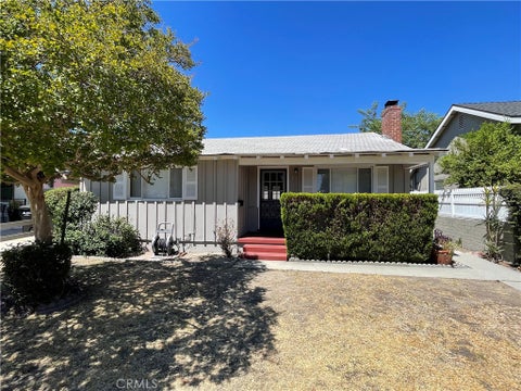 Photo of 733 W Oceanview Avenue, Monrovia, CA 91016 (MLS # AR26190877)