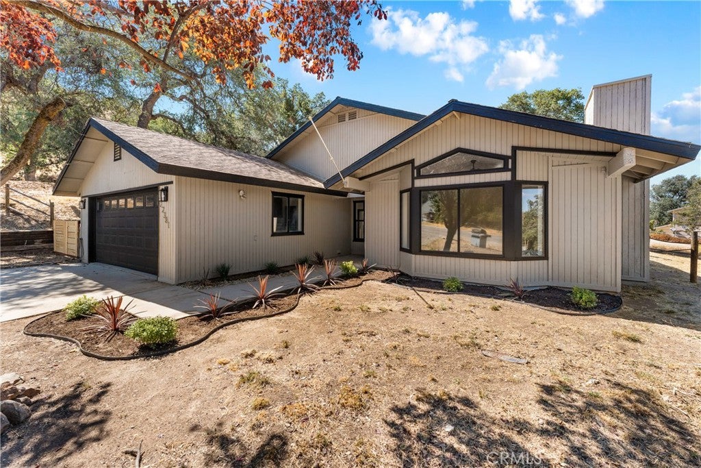 22381 William Tell Trail
