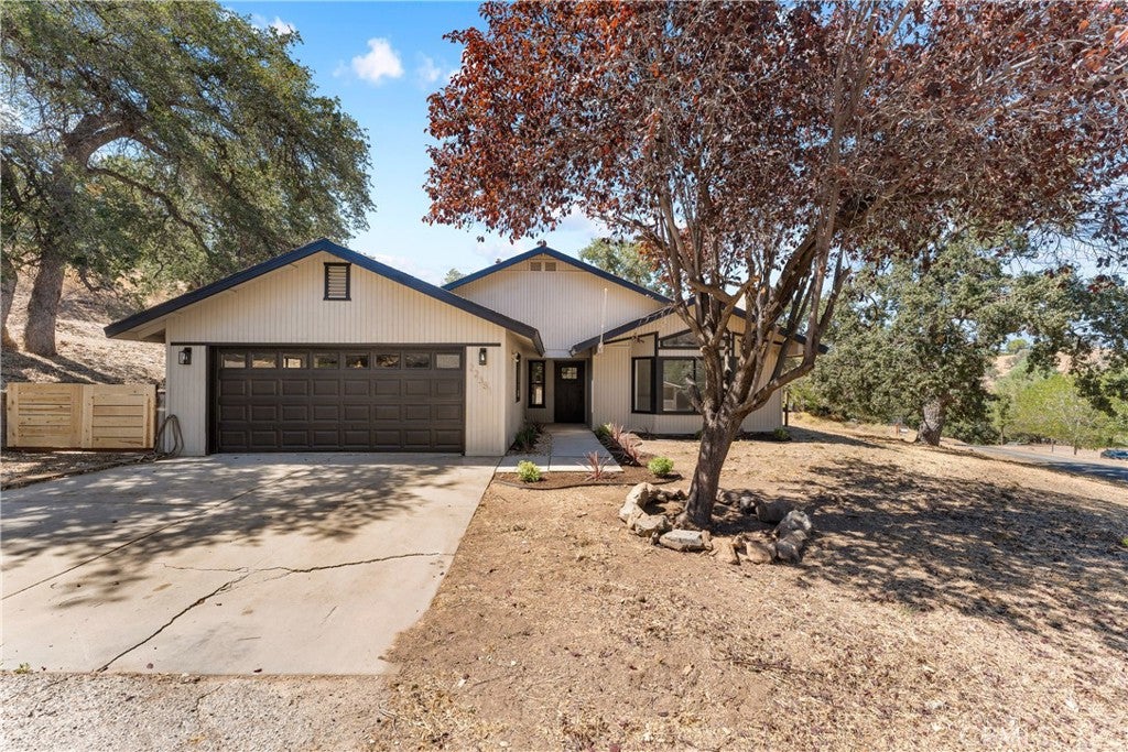 22381 William Tell Trail
