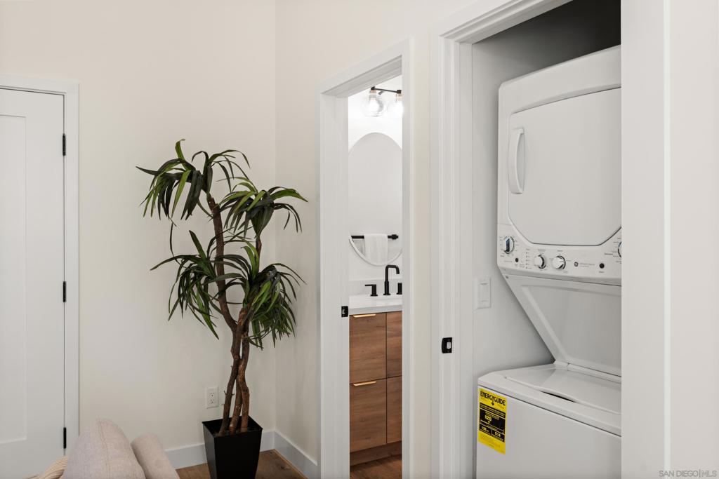 San Diego - Residential Income