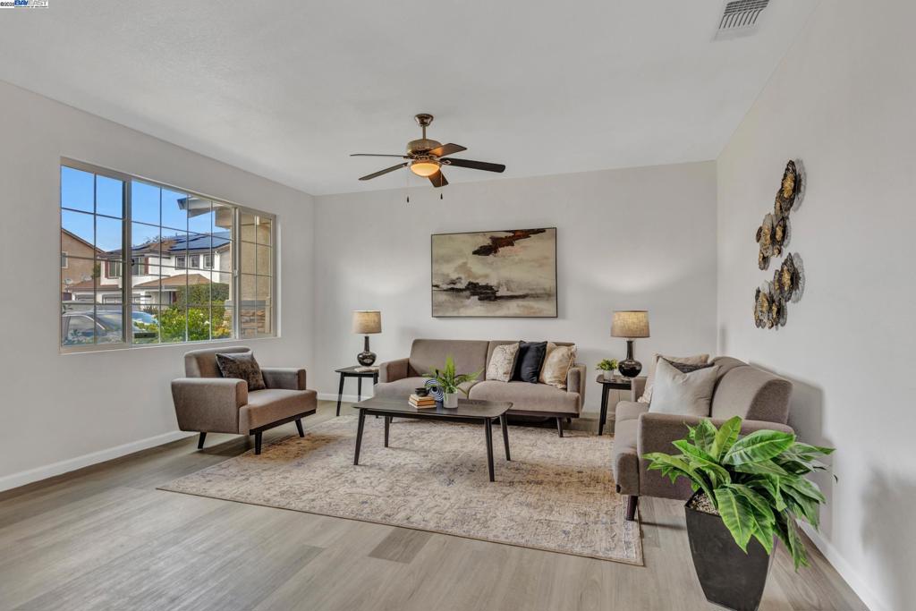 MIRA VISTA HILLS - Residential
