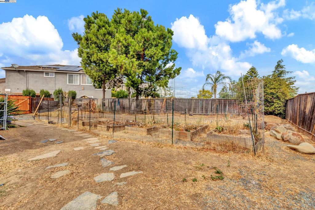 MIRA VISTA HILLS - Residential