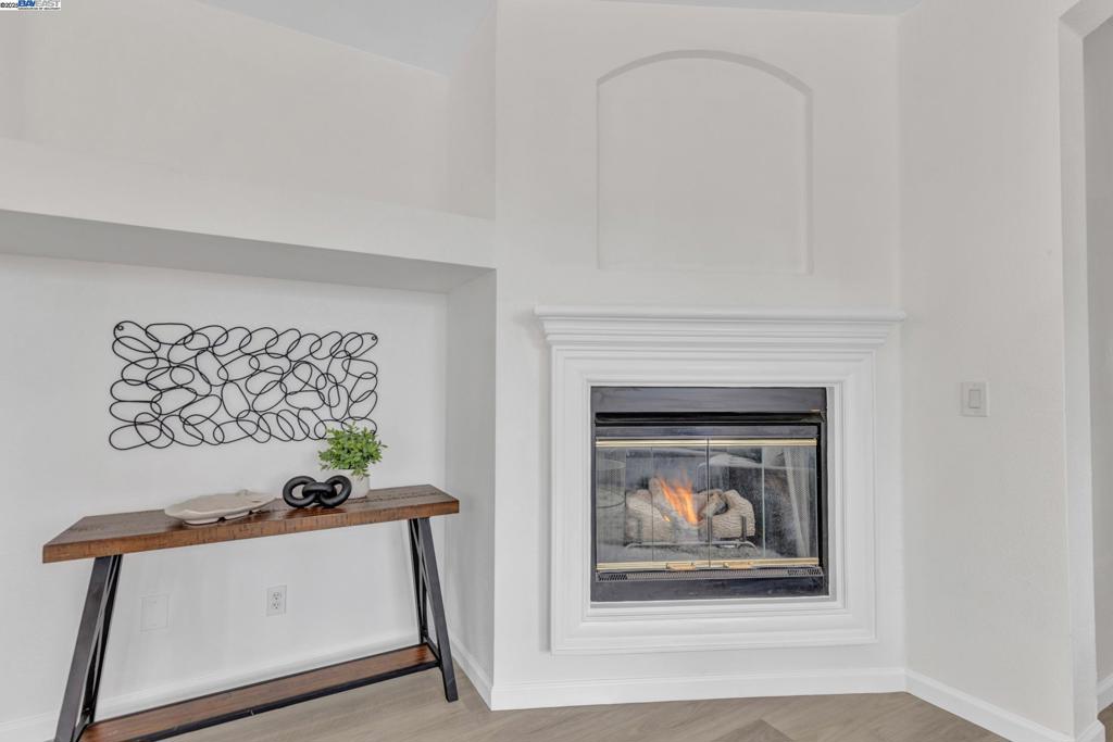 MIRA VISTA HILLS - Residential