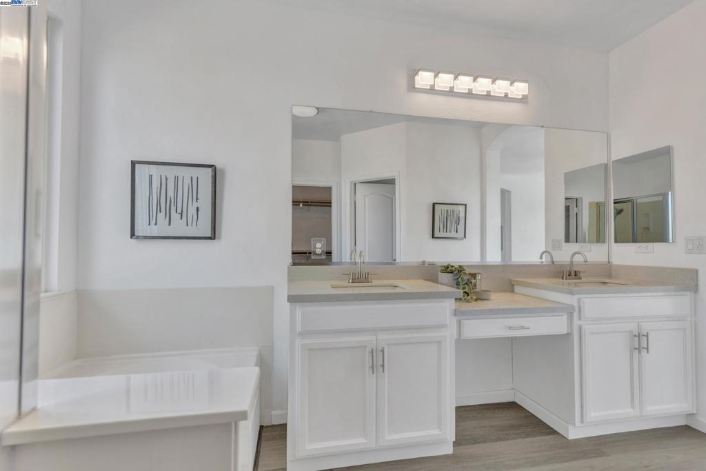 MIRA VISTA HILLS - Residential