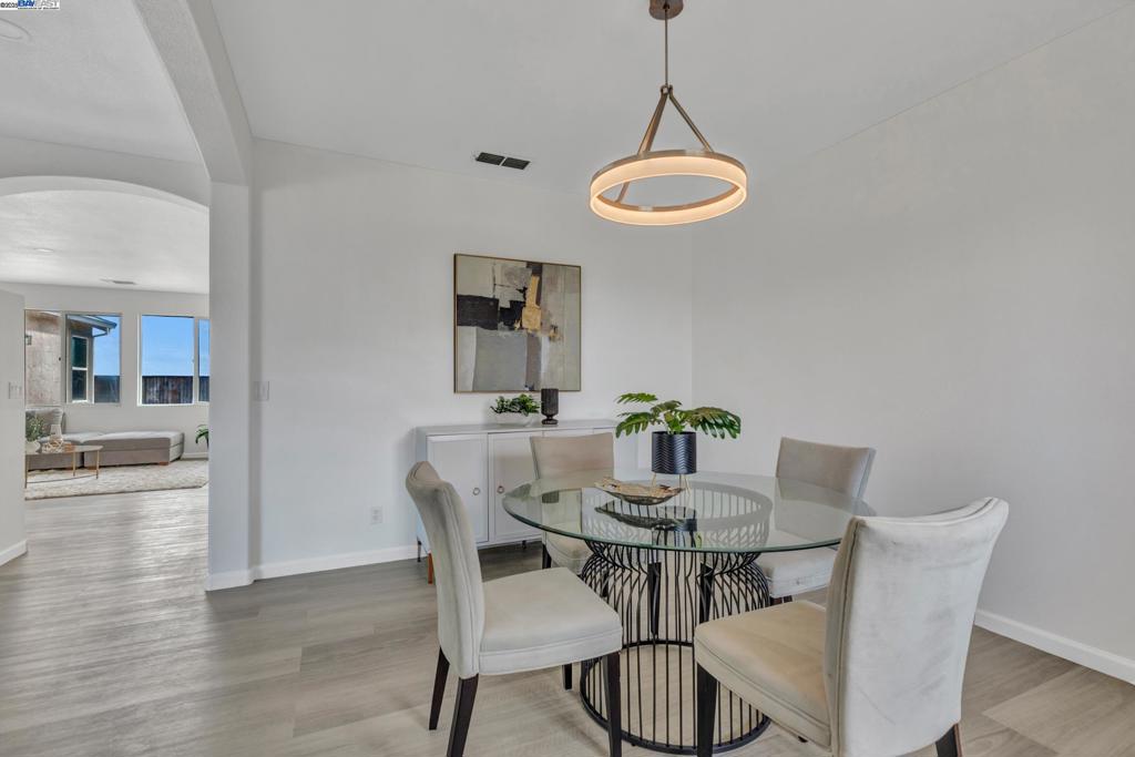 MIRA VISTA HILLS - Residential
