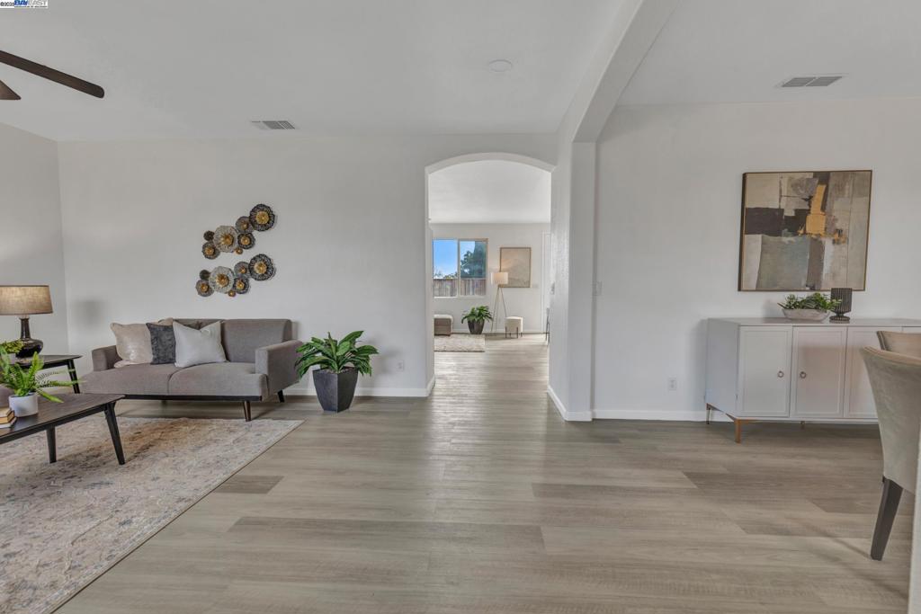MIRA VISTA HILLS - Residential