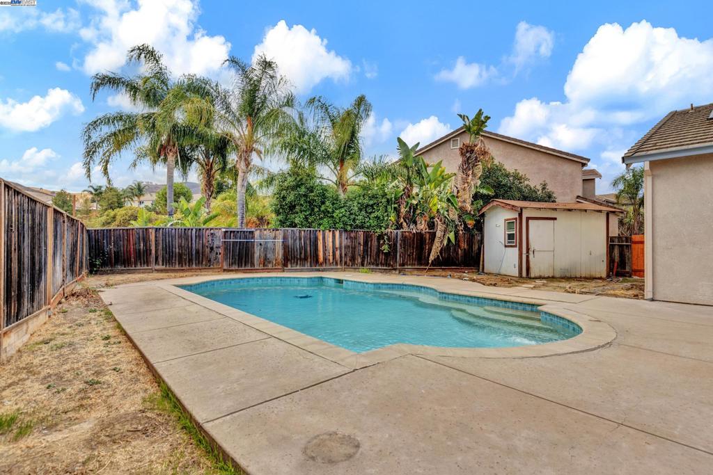 MIRA VISTA HILLS - Residential