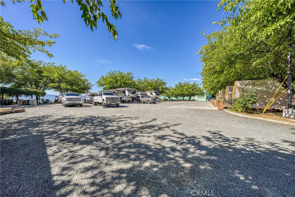 2985 Lakeshore Boulevard