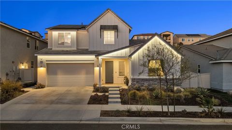 Photo of 28516 Songbird Way Way, Saugus, CA 91350 (MLS # SR25223791)