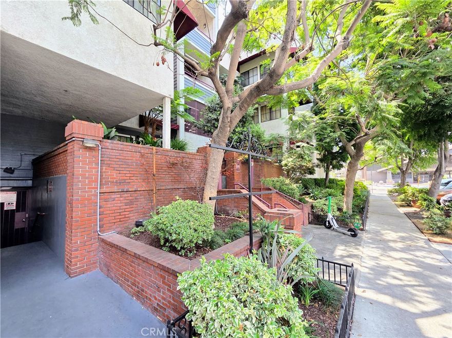 Now leasing: a Beautiful top-floor one-bedroom plus loft condominium in the heart of Downtown Long Beach, just steps from Pine Avenue, The Pike, and Rainbow Harbor. Enjoy world-class dining, entertainment, and shopping, all while embracing the perfect blend of urban convenience and coastal charm.



This wonderfully appointed home features gorgeous laminate wood flooring throughout and a modern kitchen equipped with a stove, dishwasher, microwave, and refrigerator. A breakfast bar opens to a bright, inviting living room with soaring 15-foot vaulted ceilings. The main hallway offers a guest bathroom and a laundry closet with a stackable washer and dryer.



The spacious primary bedroom includes a large closet, an en-suite bathroom, and a sliding glass door leading to a private balcony with captivating views of the Long Beach skyline. A versatile loft overlooks the living area, ideal for a home office, guest room, or creative space.



Building amenities include gated and covered parking, a fitness center, BBQ area, elevators, and secure gated entry.