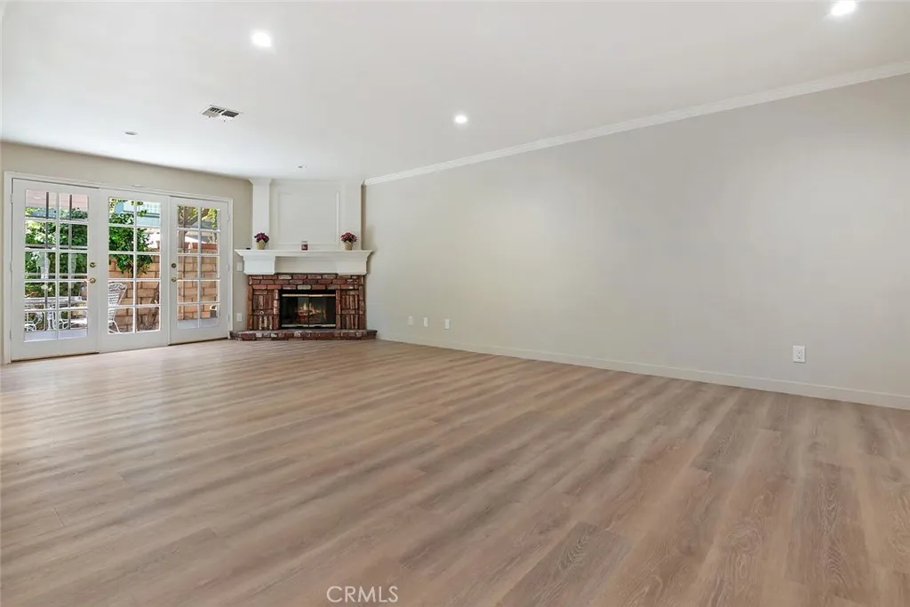 Tarzana, California 91356, United States, 3 Bedrooms Bedrooms, ,3 BathroomsBathrooms,Residential,Active,153002