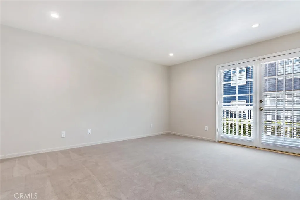 Tarzana, California 91356, United States, 3 Bedrooms Bedrooms, ,3 BathroomsBathrooms,Residential,Active,153002