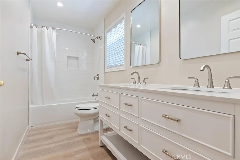 Tarzana, California 91356, United States, 3 Bedrooms Bedrooms, ,3 BathroomsBathrooms,Residential,Active,153002