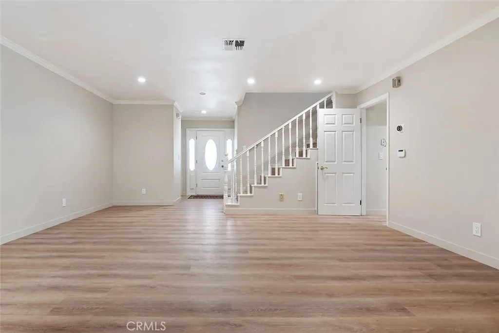 Tarzana, California 91356, United States, 3 Bedrooms Bedrooms, ,3 BathroomsBathrooms,Residential,Active,153002