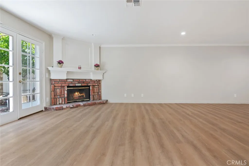 Tarzana, California 91356, United States, 3 Bedrooms Bedrooms, ,3 BathroomsBathrooms,Residential,Active,153002