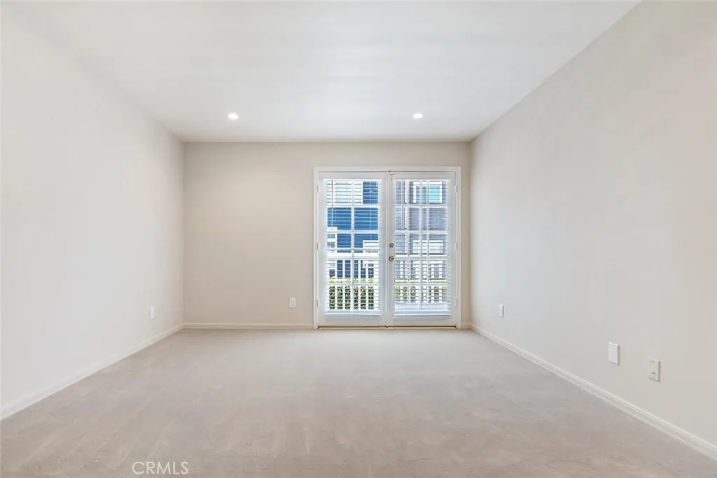 Tarzana, California 91356, United States, 3 Bedrooms Bedrooms, ,3 BathroomsBathrooms,Residential,Active,153002