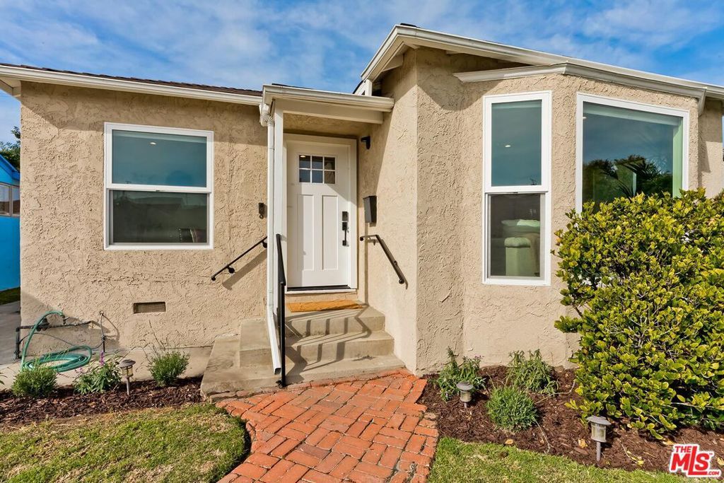 Photo of 11115 Mcdonald Street, Culver City, CA 90230 (MLS # 26633803)