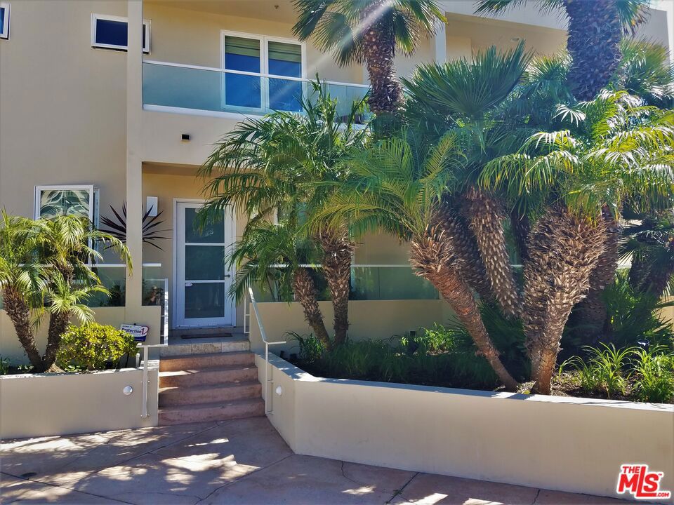 7301 Vista Del Mar A104