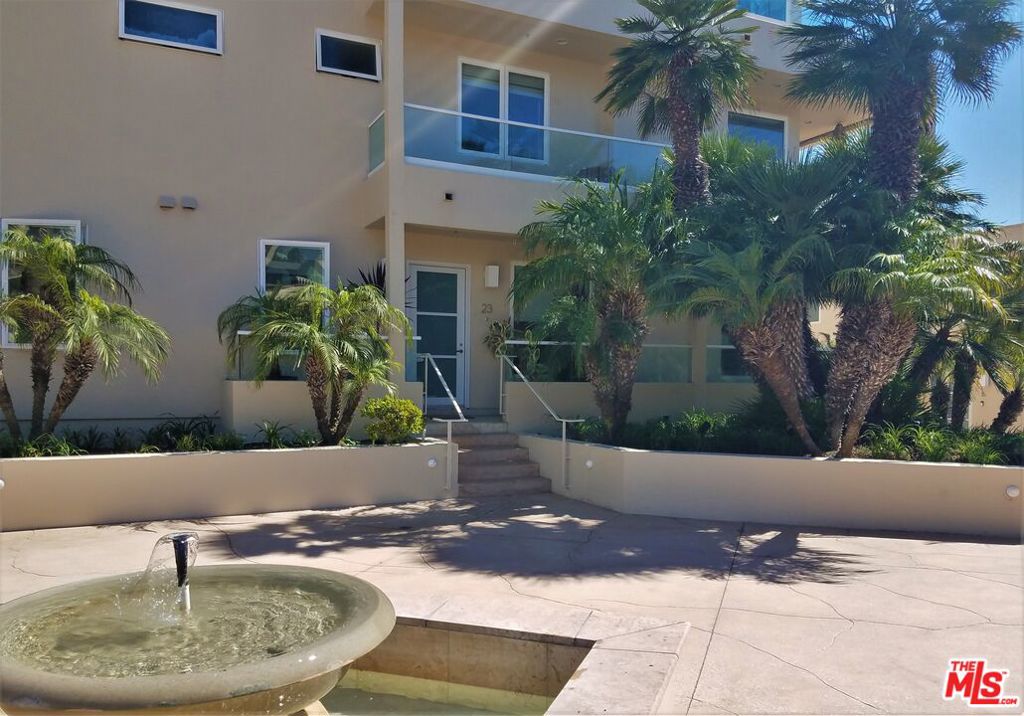 7301 Vista Del Mar A104