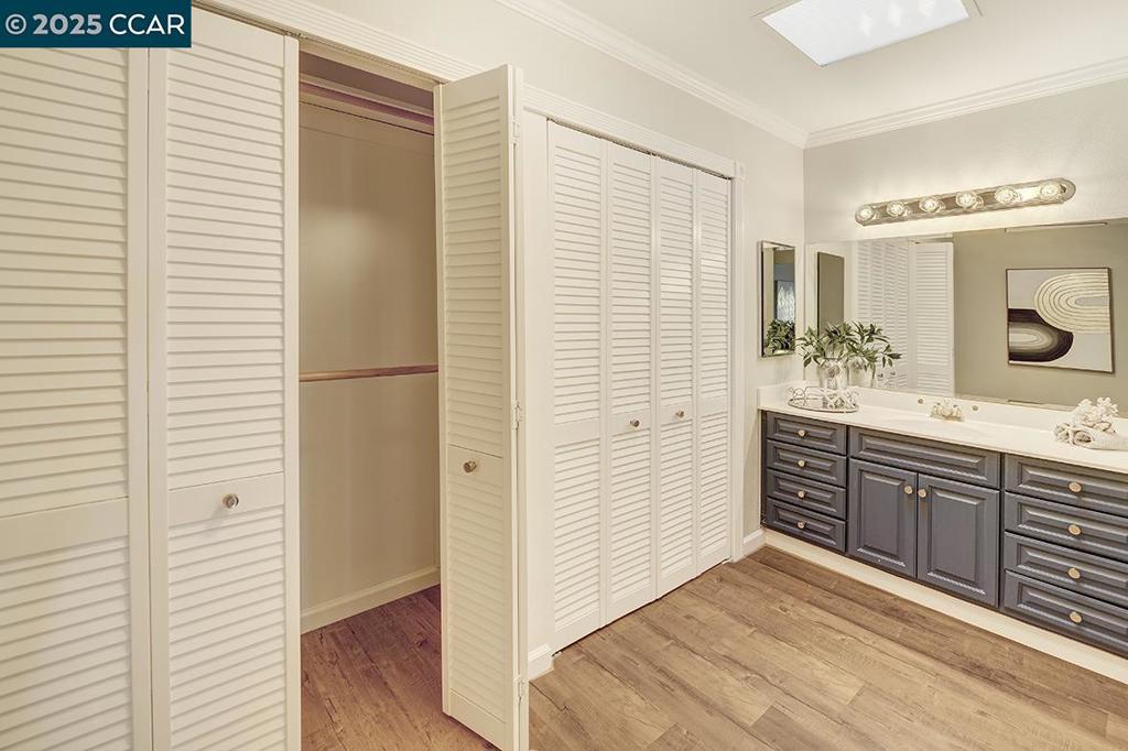 ROSSMOOR - Residential