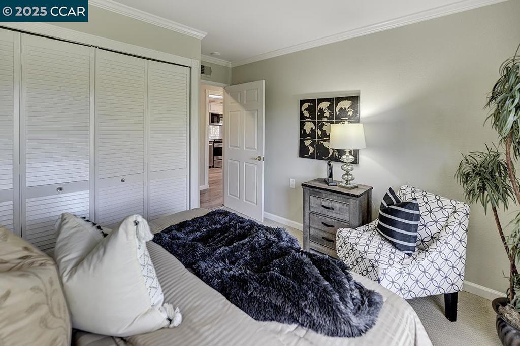 ROSSMOOR - Residential