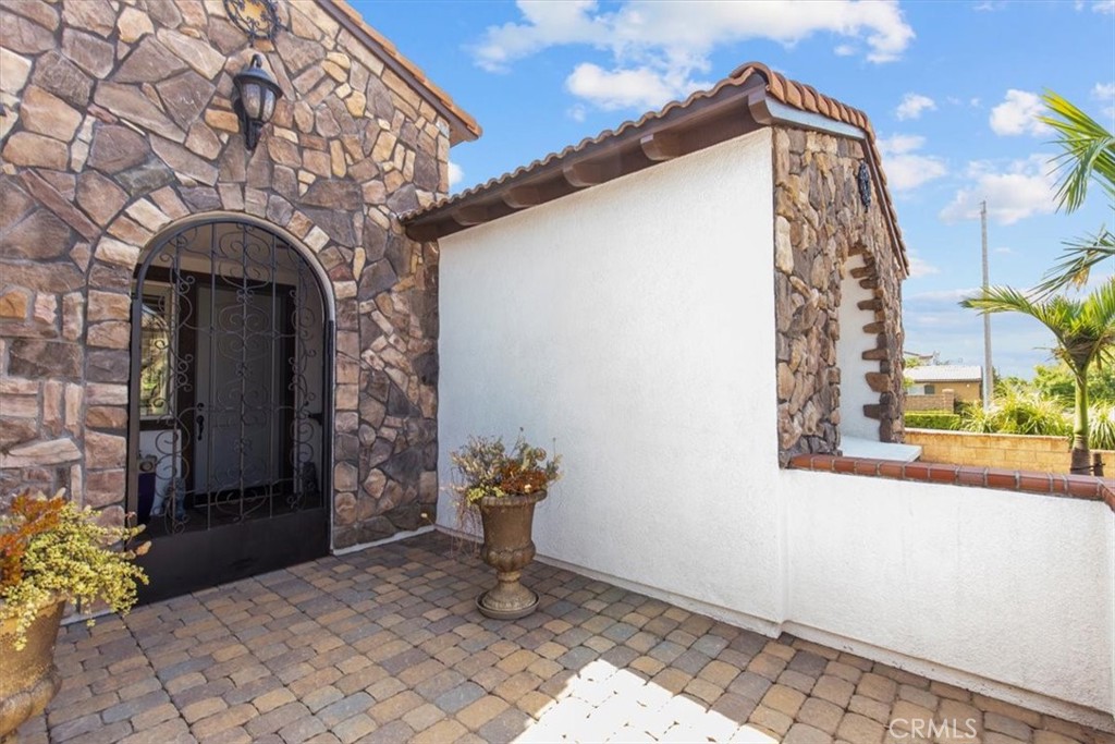 7145 Sunnyside Place