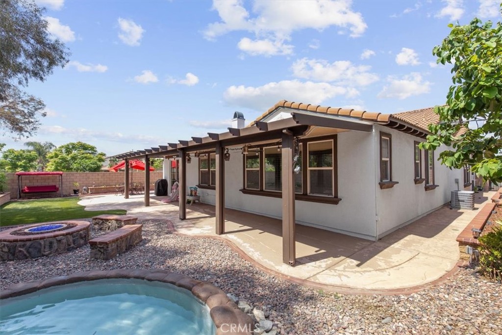 7145 Sunnyside Place