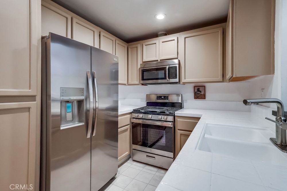 994 E La Habra Boulevard 246