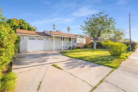 16262 Ivy Avenue, Fontana, CA 92335 - MLS#: SW26191267