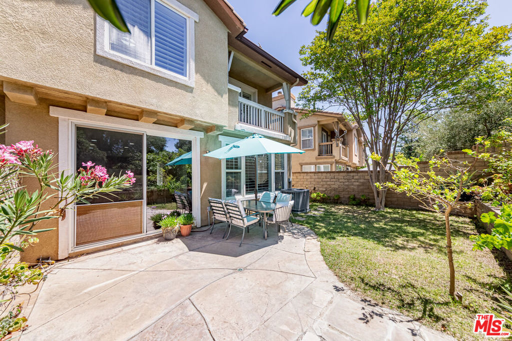 25684 Via Ventana