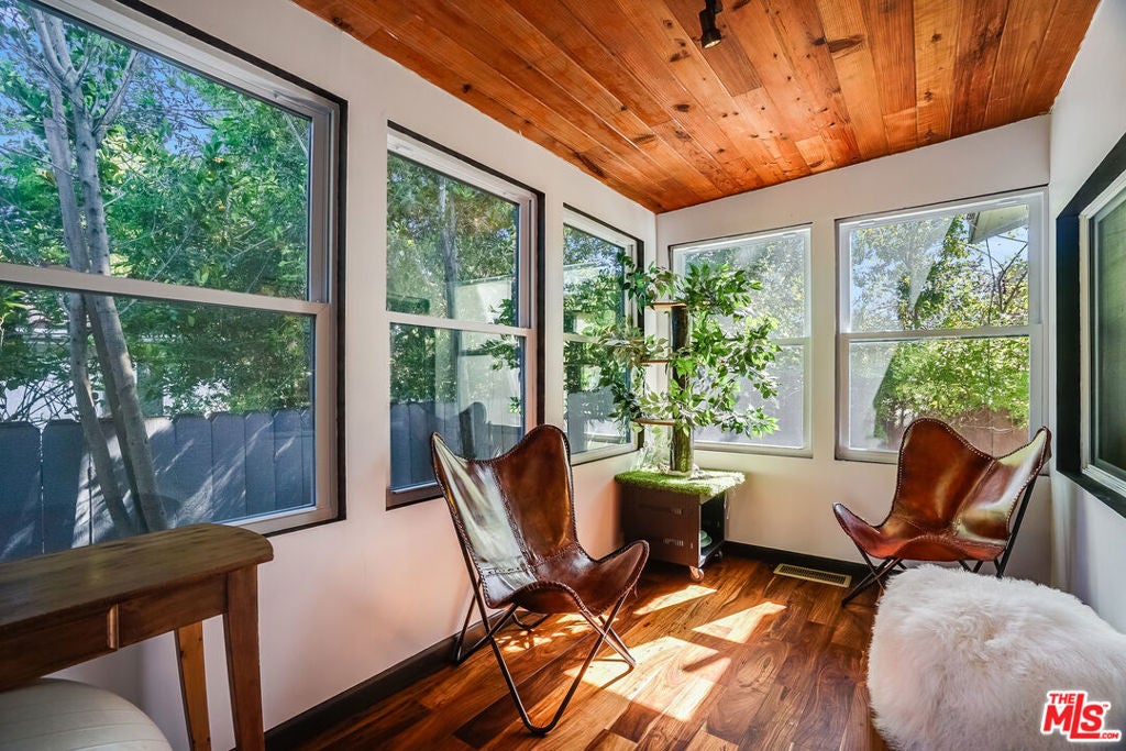 1165 Cherokee, Topanga CA 90290