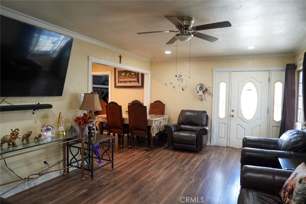 1512 W 153rd