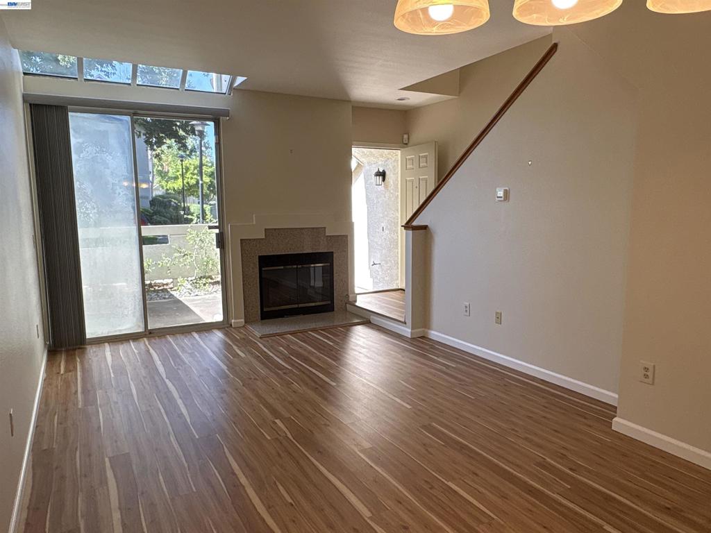 7247 Cronin Cir