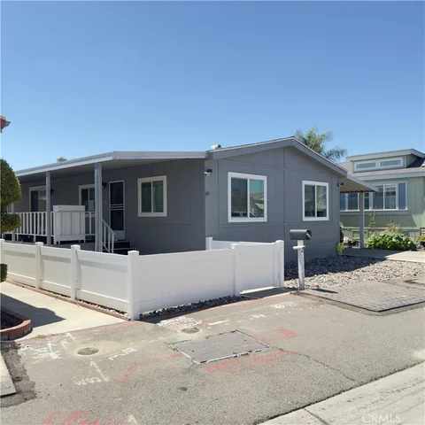 2 Palm Via, Anaheim, CA 92801 - MLS#: PW26135048