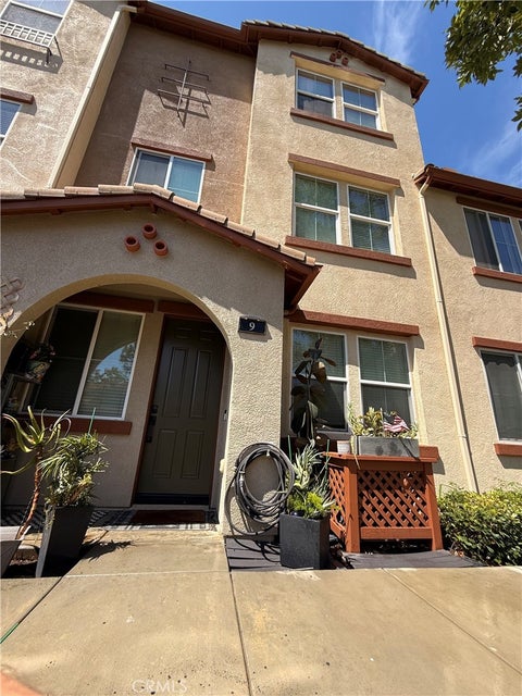 Photo of 9 Ibiza, Rancho Santa Margarita, CA 92688 (MLS # SW26178606)