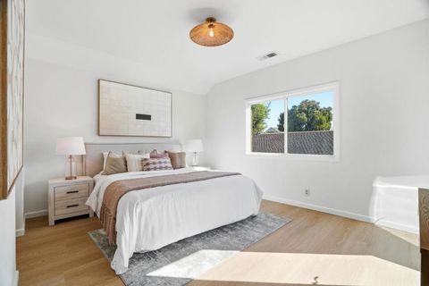 Tiny photo for 1334 Greenwich Court, San Jose, CA 95125 (MLS # ML82037520)